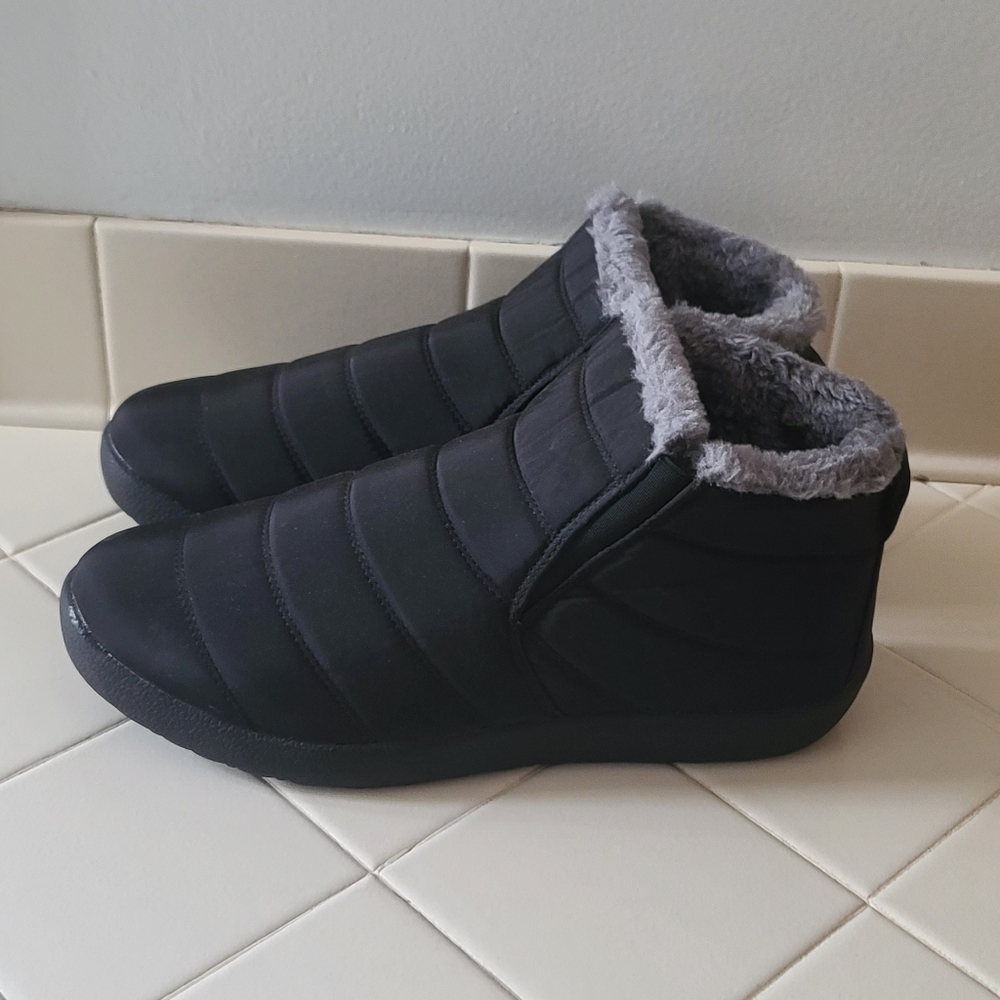 NEW Faux Fur Line Ankle Boots Women's Size 9 1/2